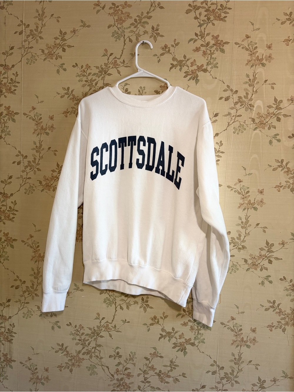 Brandy Melville White Crewneck with Navy "SCOTTSDALE" Print